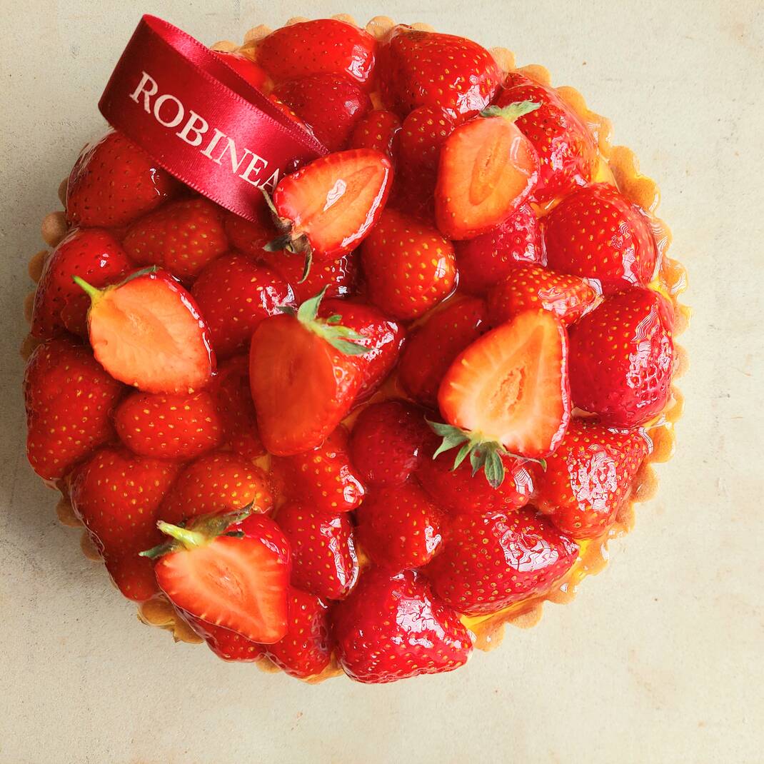 Large Strawberry Tart