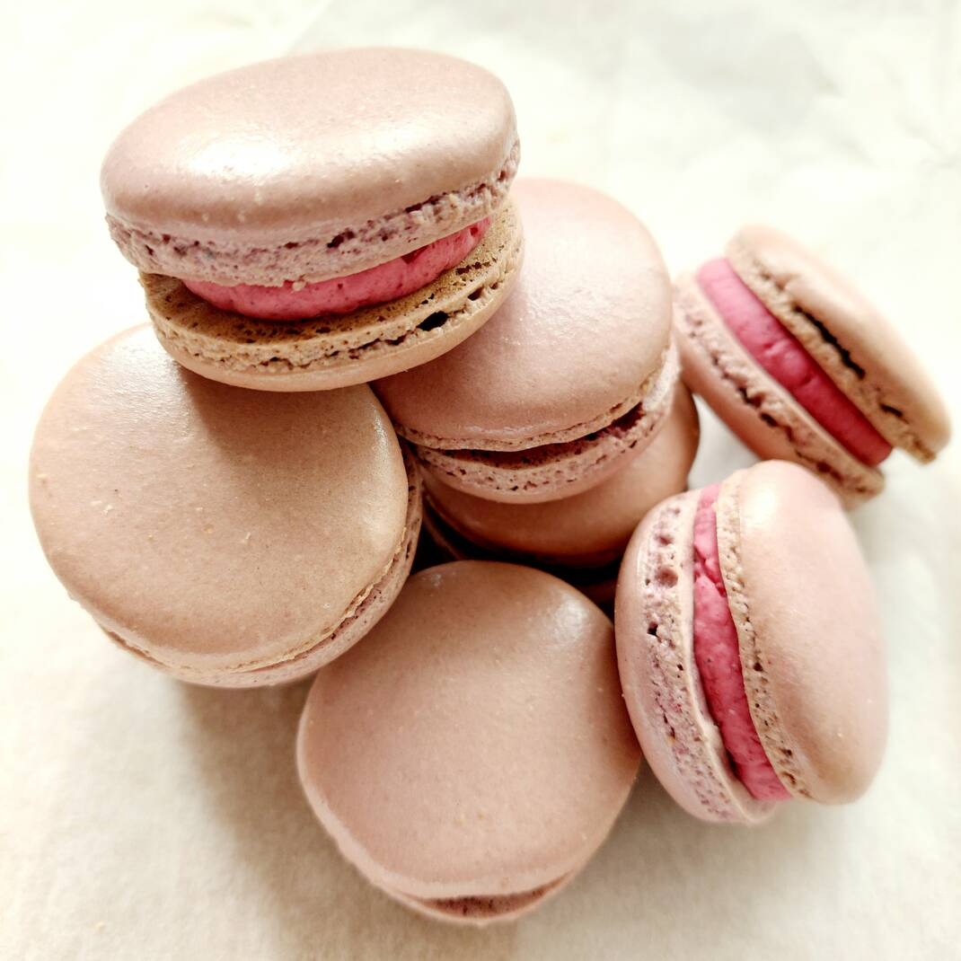 Blackcurrant Parisian Macaroon
