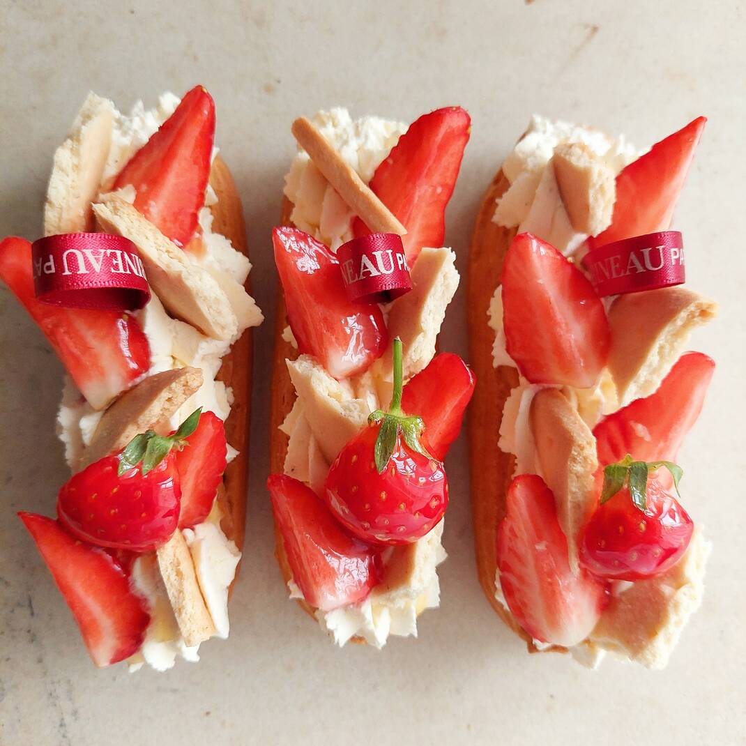 Individual Strawberry & Vanilla Eclair
