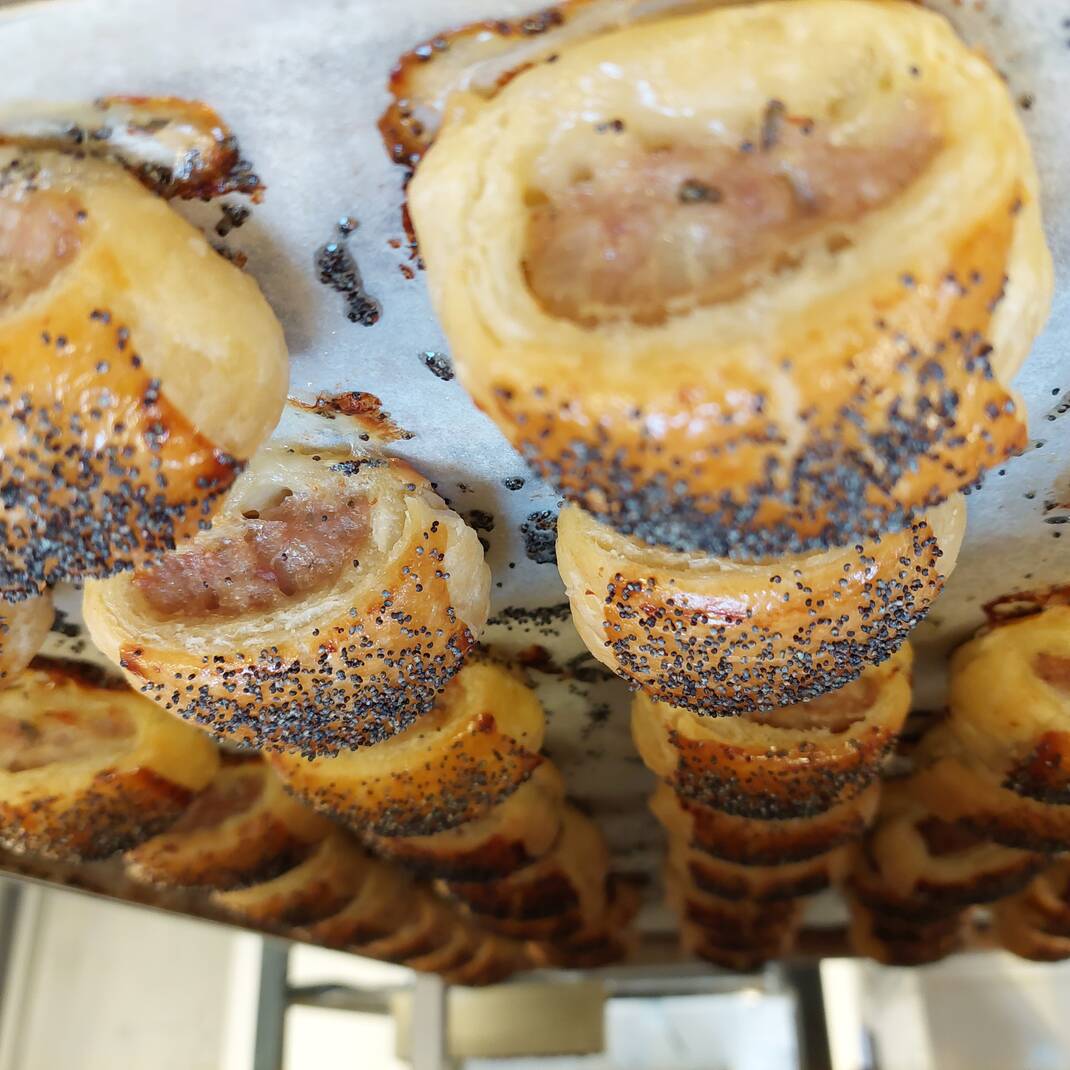 8 Mini Pork, Sage & Onion Sausage Rolls