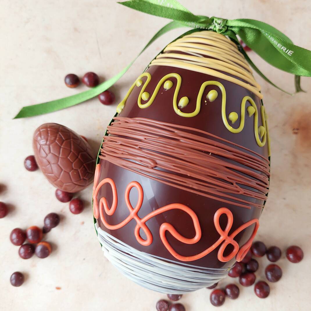 Medium Dark Chocolate Swirl Easter Egg