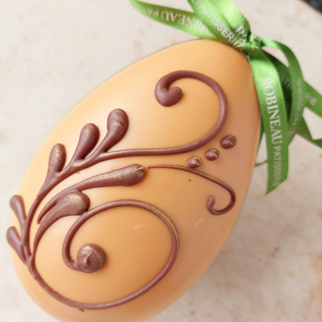 Extra Large Chocolate & Caramel Swirl Egg!