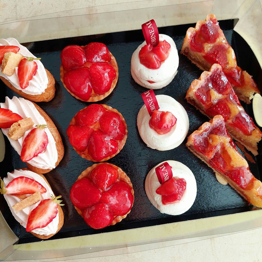 12 Piece Mini Strawberry Patisserie Tray
