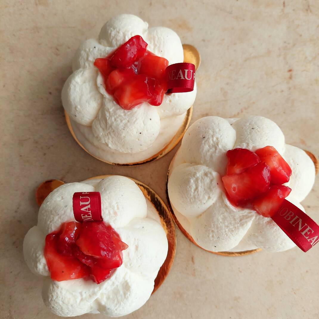 Individual Strawberry Meringue