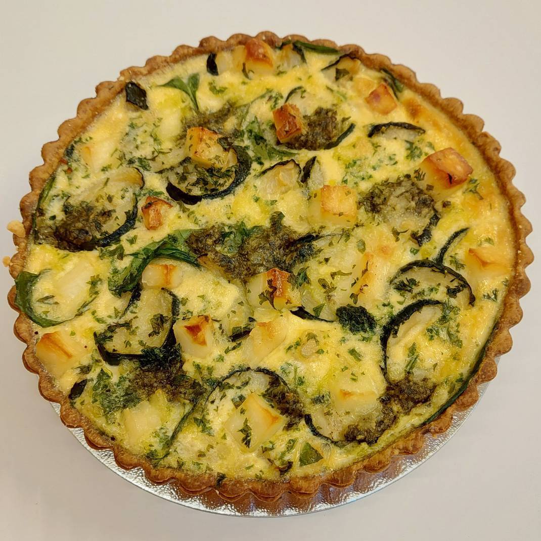 Frozen Grilled Halloumi, Courgette, Spinach & Pesto Quiche (Small)