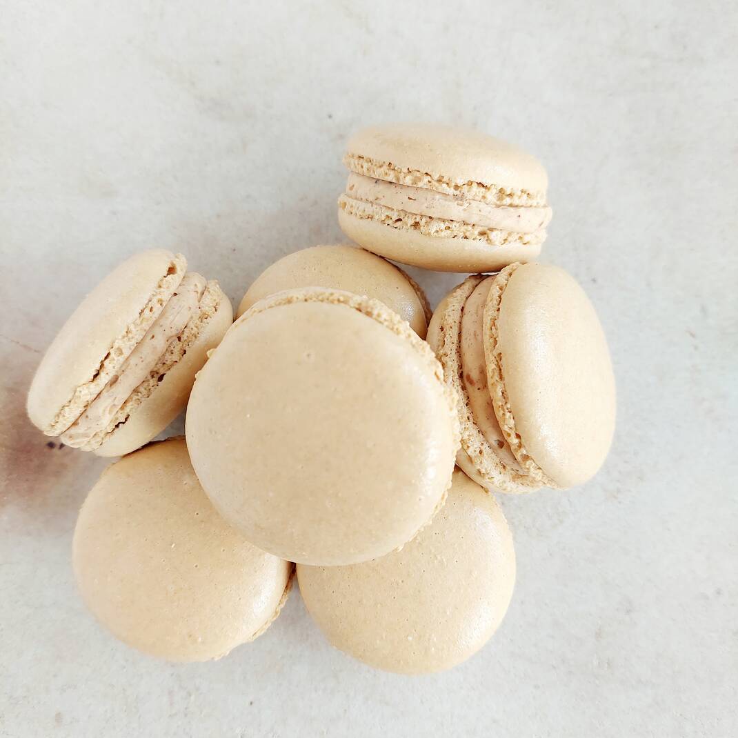 Caramel Parisian Macaroon
